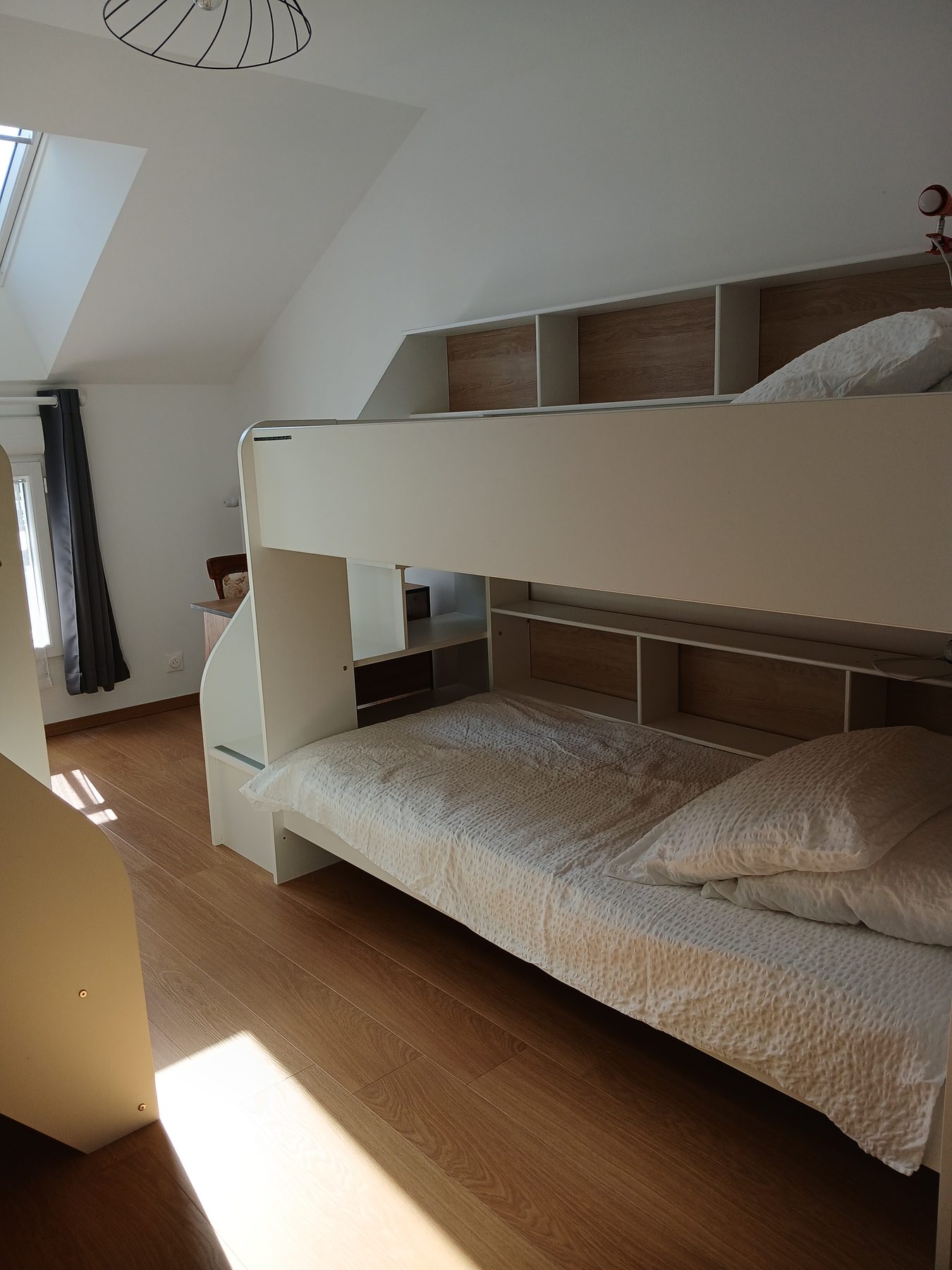 Chambre aux deux lits superposés